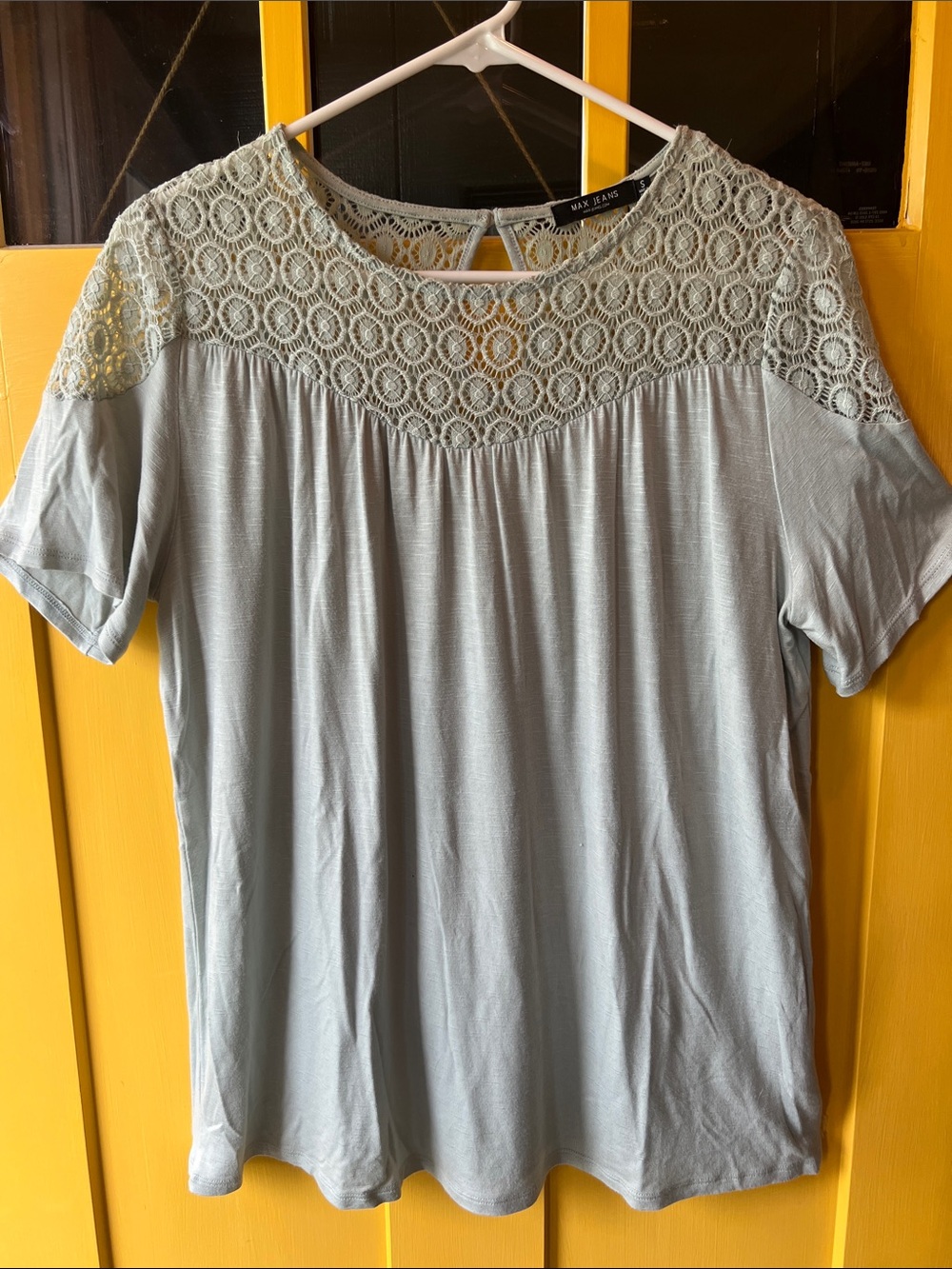 Max Jeans Crochet Yoke Short Sleeve Top